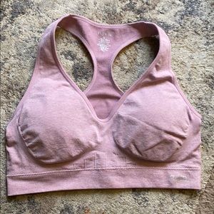 Rykä pink sports bra